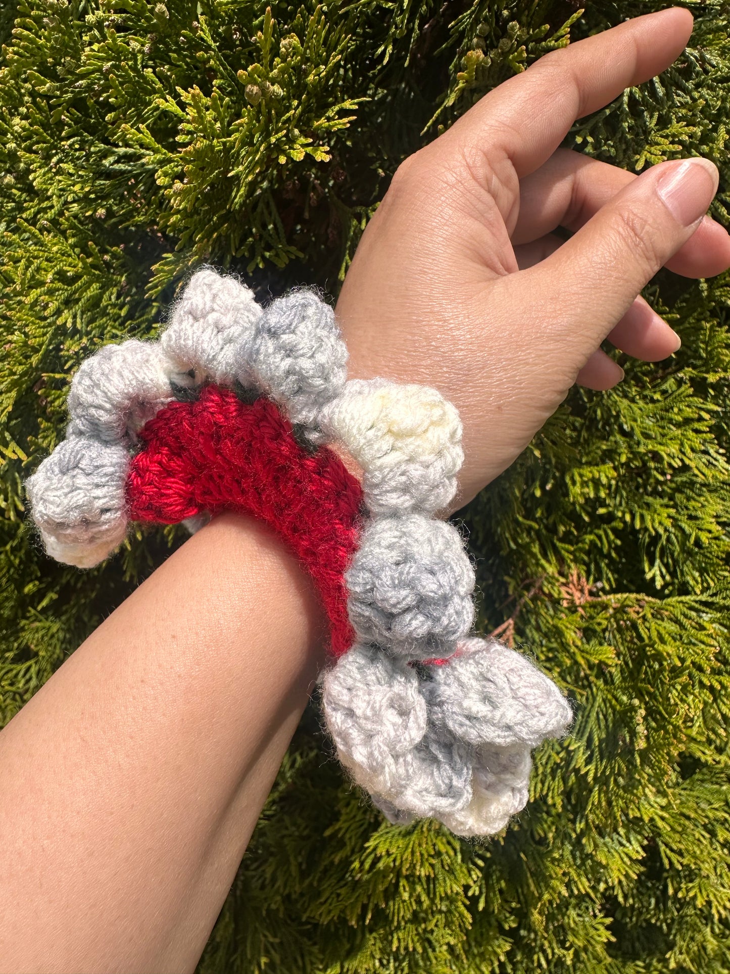 Crochet Scrunchies- White-Red